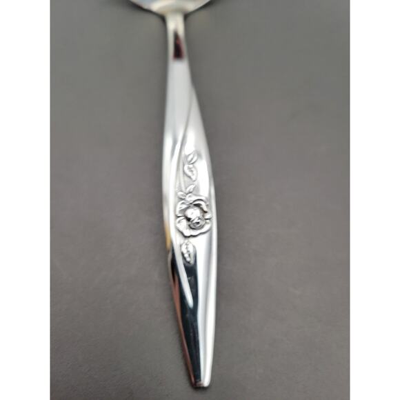 Oneida OUR ROSE Forever Rose Stainless Glossy Flatware Floral Gravy Ladle - Picture 3 of 5